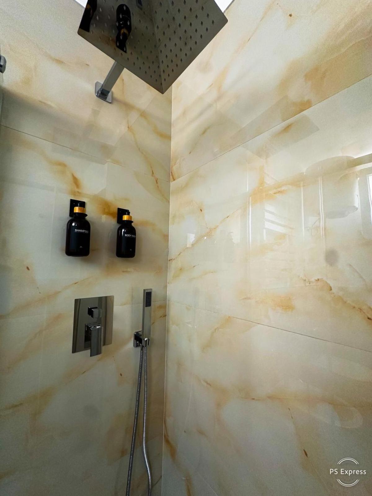 Luxury Apartments Collection Sand Suite Passoscuro Kültér fotó